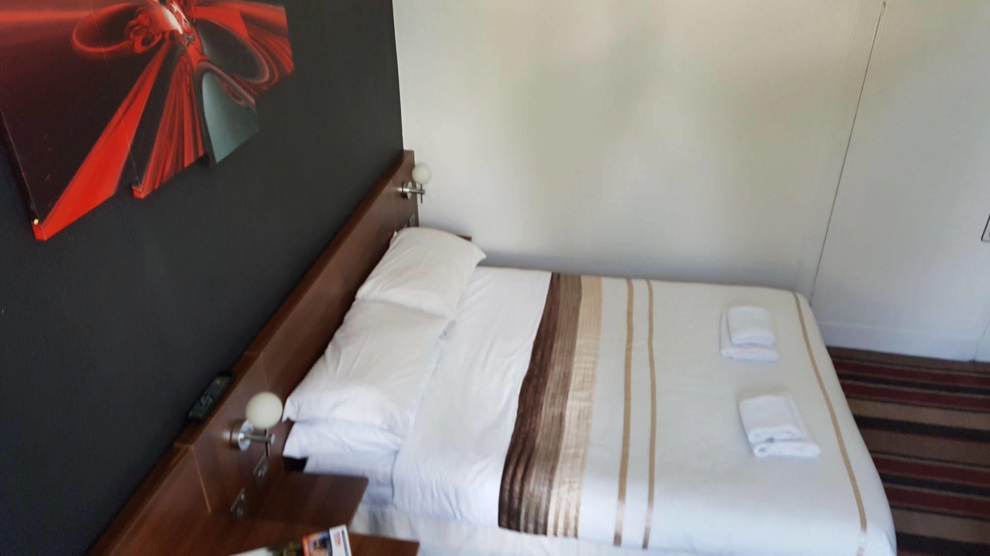 ويتبي Cherry Blossom Guest House المظهر الخارجي الصورة