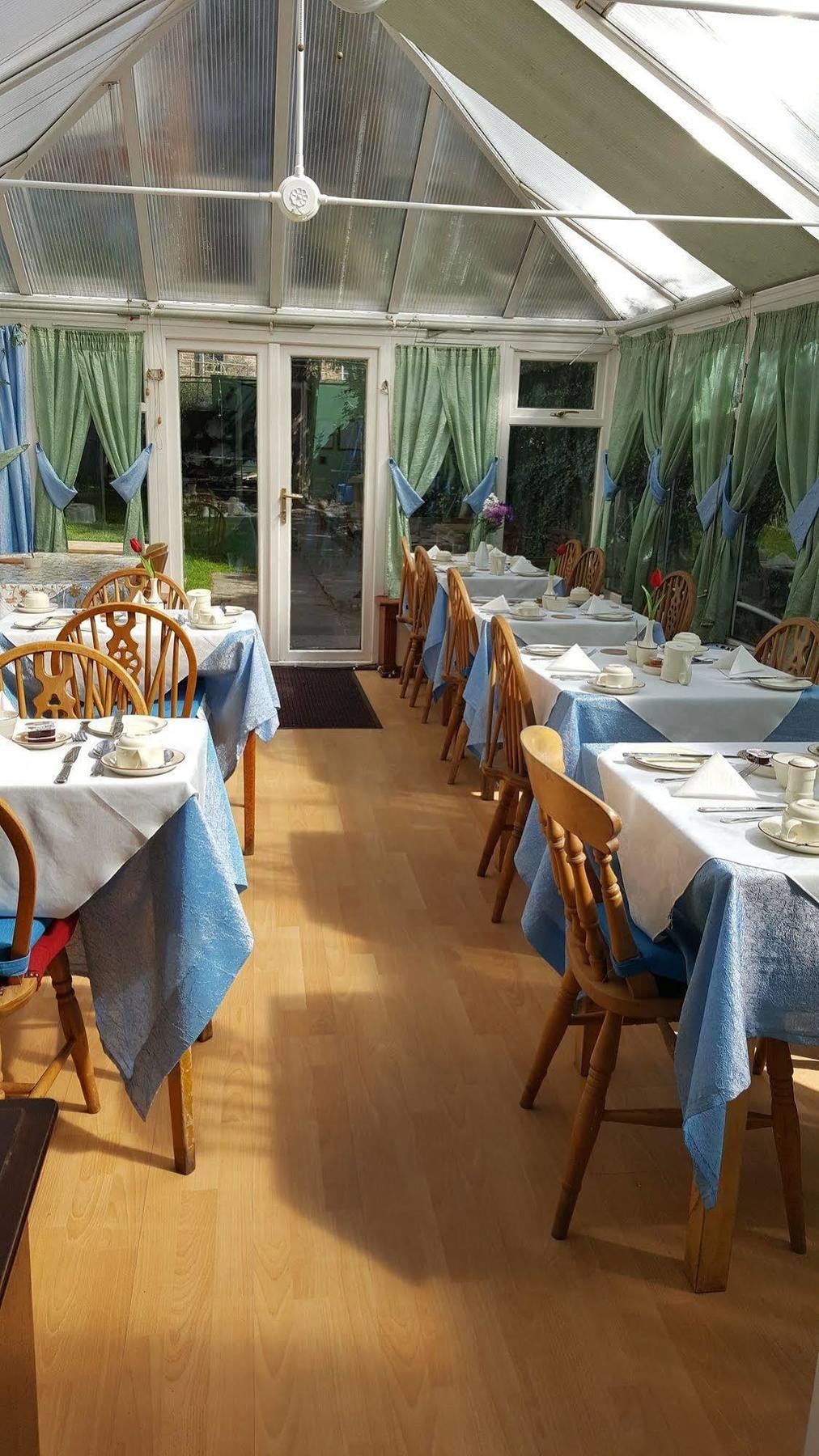 ويتبي Cherry Blossom Guest House المظهر الخارجي الصورة